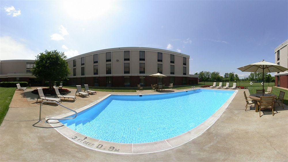 เดย์ อินน์ เอ็กซ์เพรส โฮเทล แอนด์ สวีท มิดโลเธียน เทิร์นไพก์ North Chesterfield ภายนอก รูปภาพ
