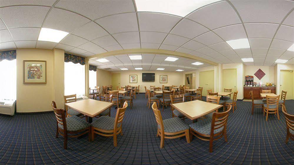 เดย์ อินน์ เอ็กซ์เพรส โฮเทล แอนด์ สวีท มิดโลเธียน เทิร์นไพก์ North Chesterfield ภายนอก รูปภาพ